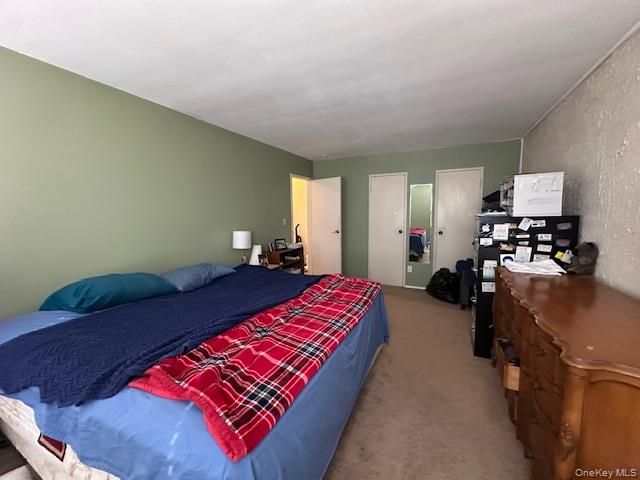 305 Towne House Village, Islandia, NY 11749