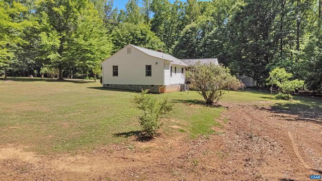 2415 BELLE MEADE RD, Bumpass, VA 23024