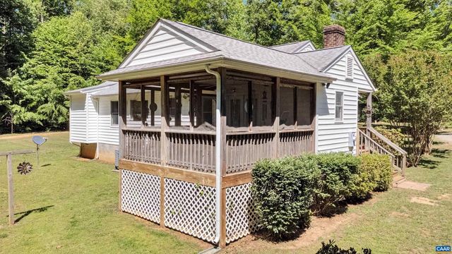2415 BELLE MEADE RD, Bumpass, VA 23024