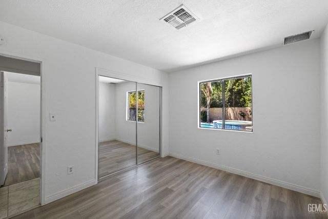921 Christian Avenue, Bakersfield, CA 93314