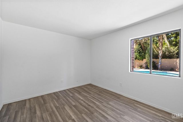 921 Christian Avenue, Bakersfield, CA 93314