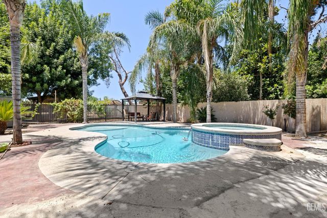 921 Christian Avenue, Bakersfield, CA 93314