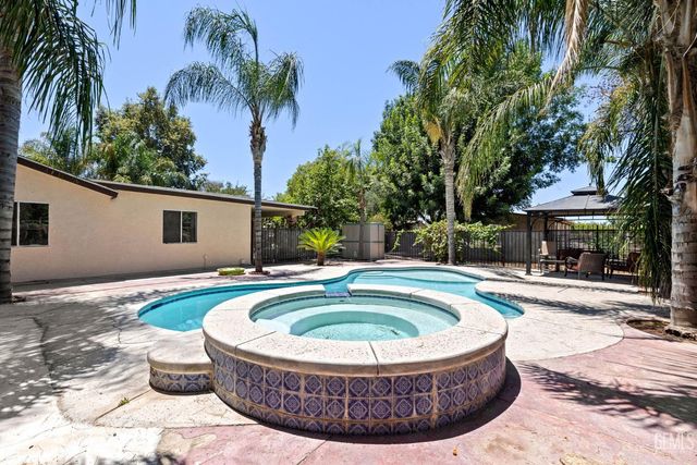 921 Christian Avenue, Bakersfield, CA 93314
