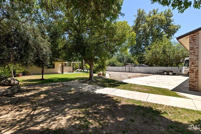 921 Christian Avenue, Bakersfield, CA 93314