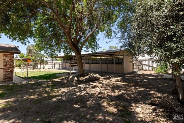 921 Christian Avenue, Bakersfield, CA 93314