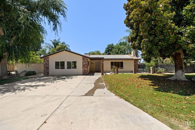 921 Christian Avenue, Bakersfield, CA 93314