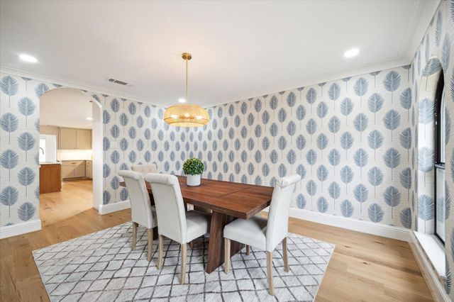 7715 Twin Hills Drive, Houston, TX 77071