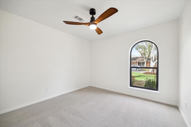 7715 Twin Hills Drive, Houston, TX 77071