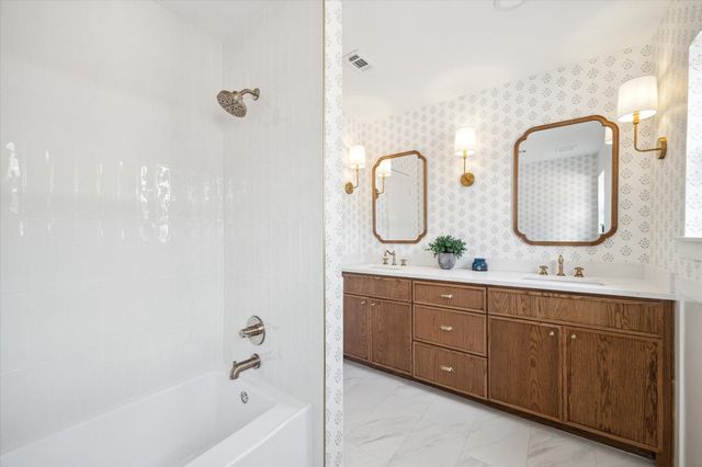 7715 Twin Hills Drive, Houston, TX 77071