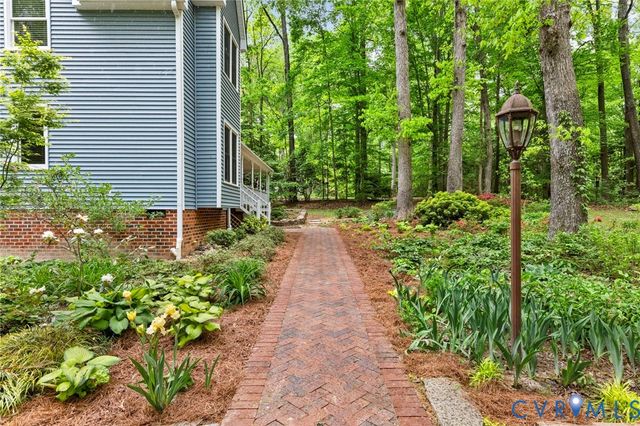 11515 Wood Brook Rd, Glen Allen, VA 23059