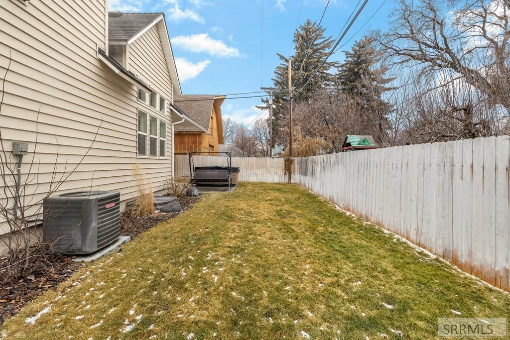 Image 2 of property listing at 172 Charles Place, Rexburg, ID 83440