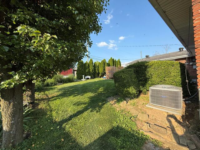 528 Estes Drive, Winchester, KY 40391