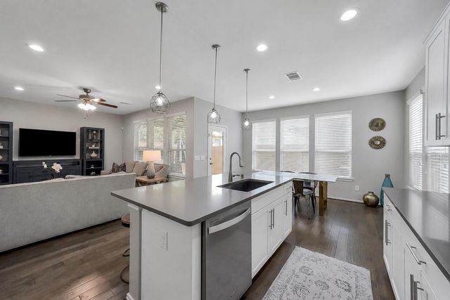 1910 Barrel Oak Drive, Houston, TX 77080