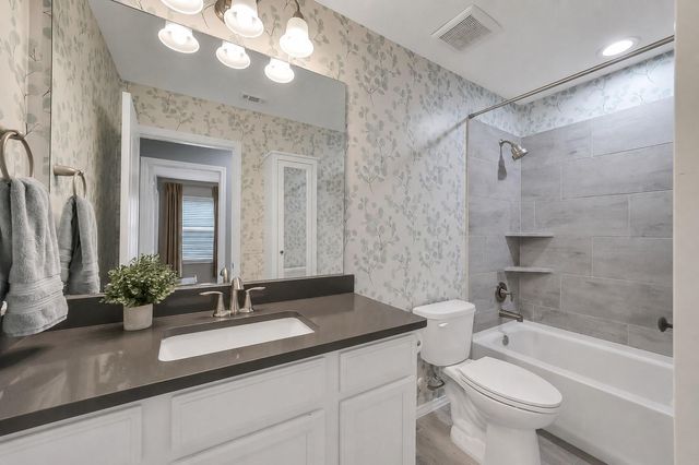 1910 Barrel Oak Drive, Houston, TX 77080