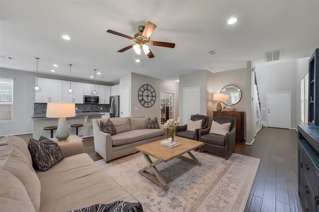 1910 Barrel Oak Drive, Houston, TX 77080