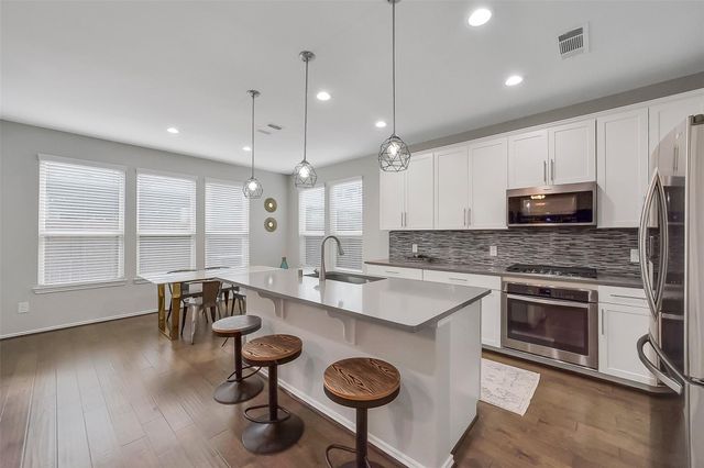 1910 Barrel Oak Drive, Houston, TX 77080