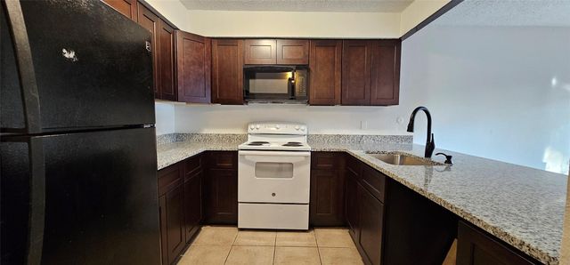 7117 Brendam Lane, Houston, TX 77072