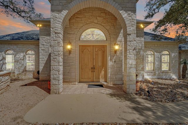 190 CHALK BLUFF CT, Driftwood, TX 78619