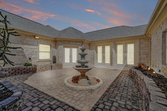 190 CHALK BLUFF CT, Driftwood, TX 78619