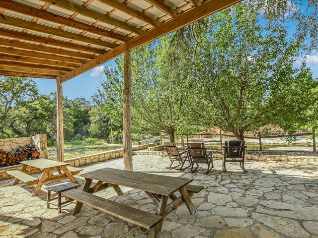 190 CHALK BLUFF CT, Driftwood, TX 78619