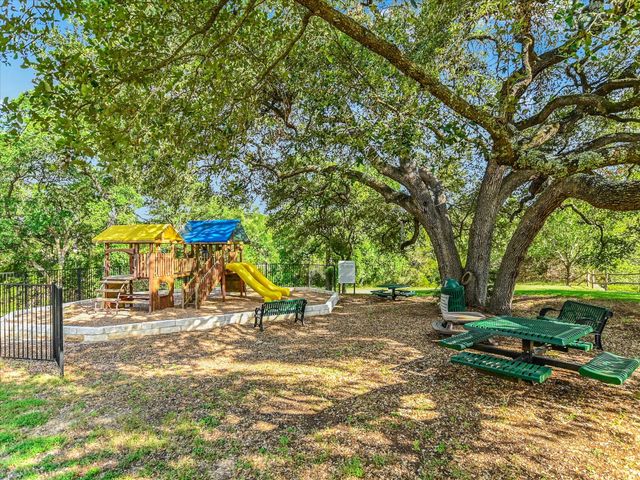 190 CHALK BLUFF CT, Driftwood, TX 78619