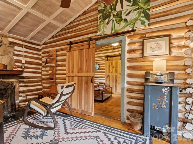 142 Cold Spring Road, Burnsville, NC 28714