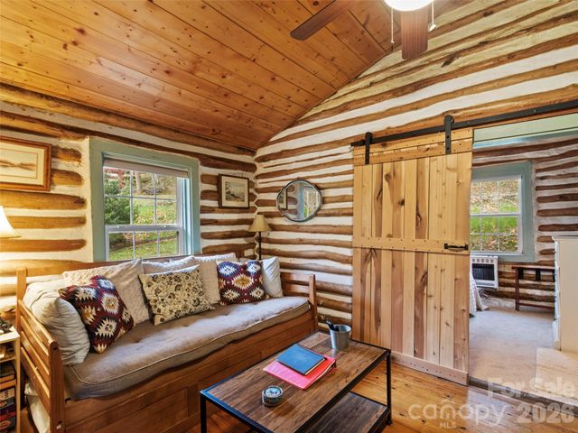 142 Cold Spring Road, Burnsville, NC 28714