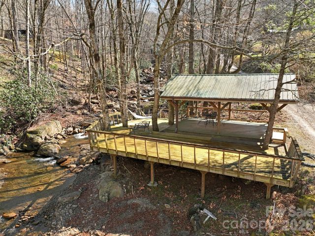 142 Cold Spring Road, Burnsville, NC 28714