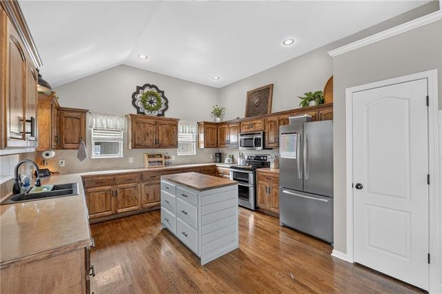 901 N Birch Street, Kearney, MO 64060