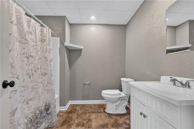 901 N Birch Street, Kearney, MO 64060