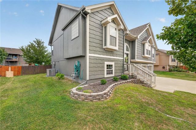 901 N Birch Street, Kearney, MO 64060