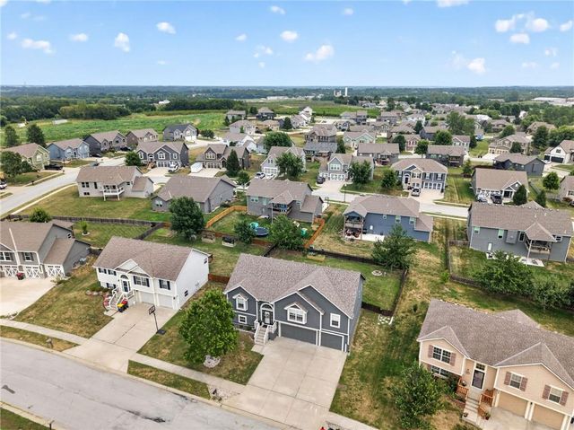901 N Birch Street, Kearney, MO 64060