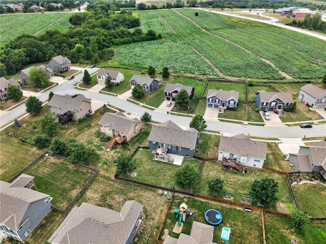 901 N Birch Street, Kearney, MO 64060