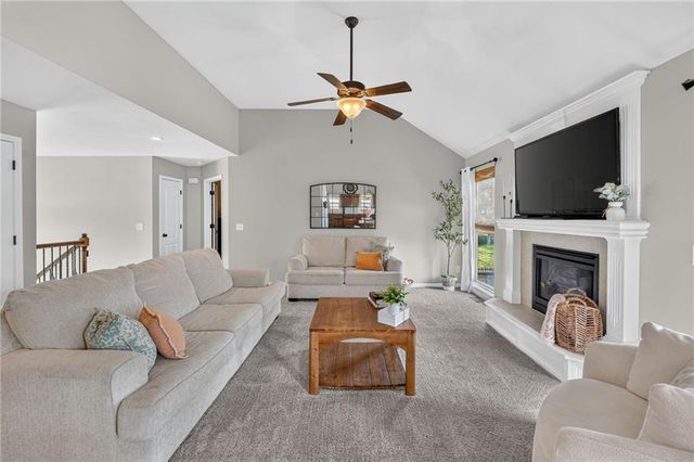 901 N Birch Street, Kearney, MO 64060