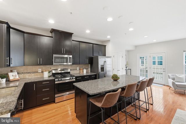 8202 N CHANNEL DR, Greenbelt, MD 20770