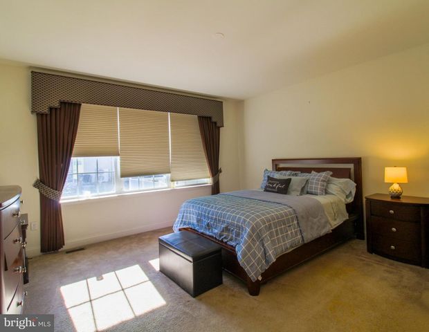 102 MERIDIAN BLVD, Bear, DE 19701