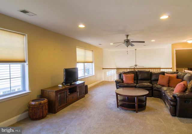 102 MERIDIAN BLVD, Bear, DE 19701