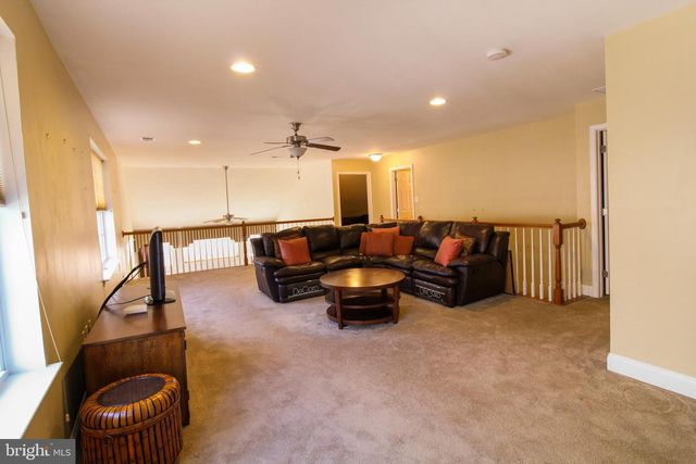 102 MERIDIAN BLVD, Bear, DE 19701