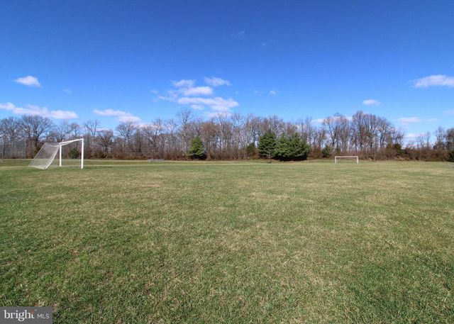 102 MERIDIAN BLVD, Bear, DE 19701