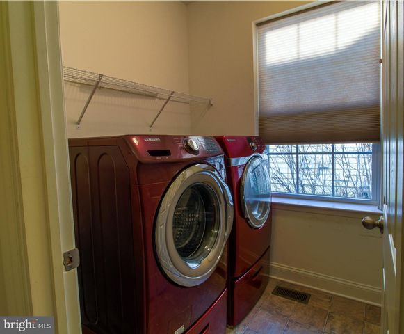 102 MERIDIAN BLVD, Bear, DE 19701