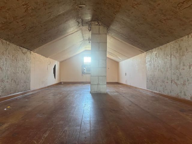 1638 E Florida Street, Springfield, MO 65803