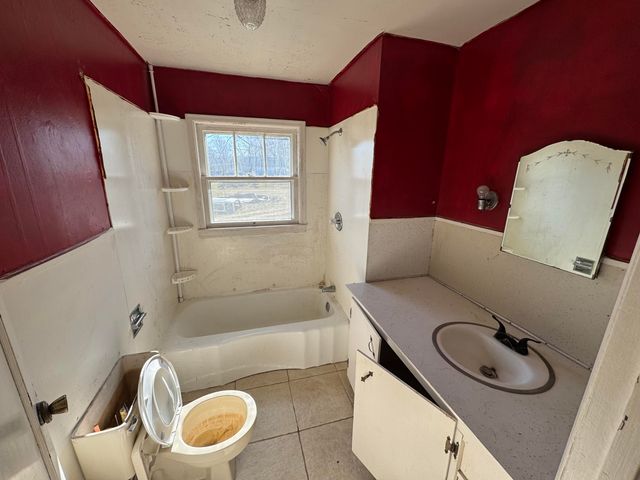 1638 E Florida Street, Springfield, MO 65803