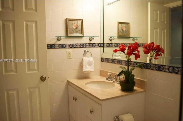 100 Edgewater Drive 344, Coral Gables, FL 33133