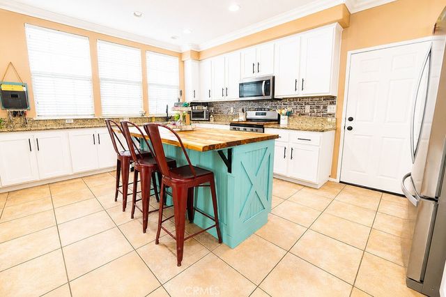 27744 Crestknoll Court, Murrieta, CA 92563
