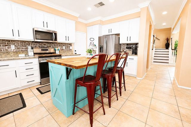 27744 Crestknoll Court, Murrieta, CA 92563