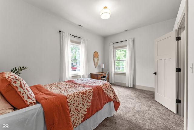 599 E Adams Street, Franklin, IN 46131