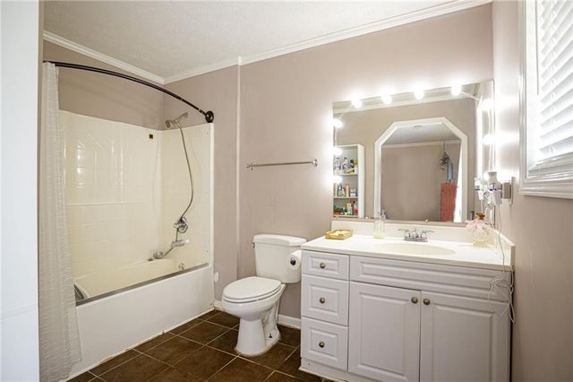 812 Steeple Chase Drive, Lawrenceville, GA 30044