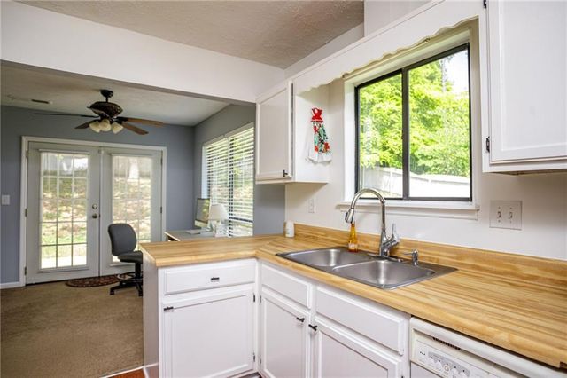 812 Steeple Chase Drive, Lawrenceville, GA 30044