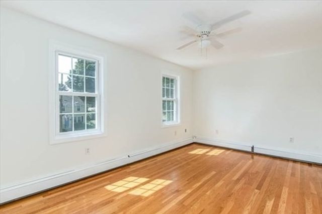 3 Oakhill Ave, Foxboro, MA 02035