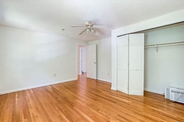 3 Oakhill Ave, Foxboro, MA 02035